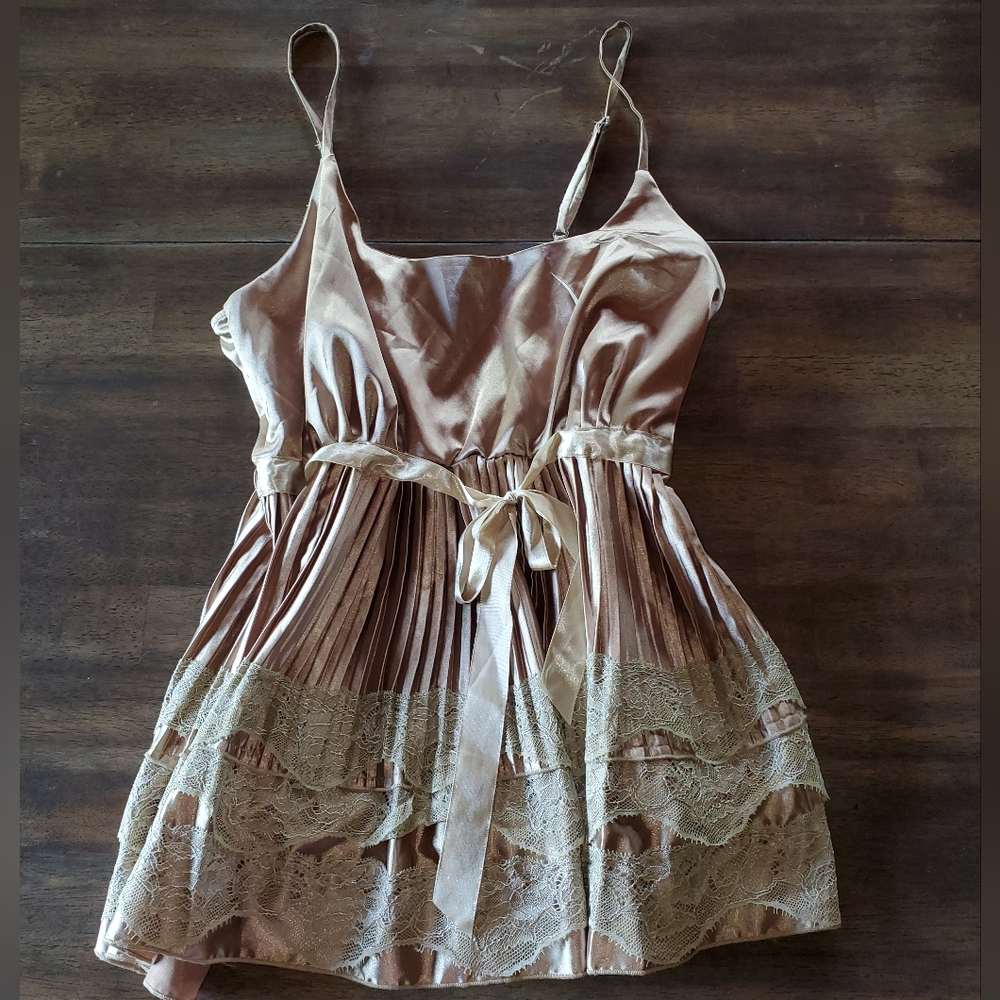 Venus Silk Tank size Medium